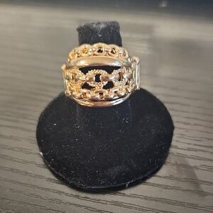 Elegant Gold Chain Ring